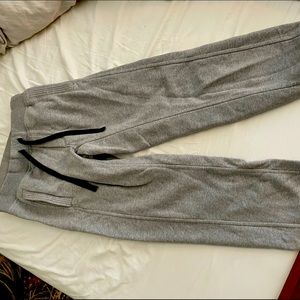 Lululemon Heathered Grey Men’s Medium Sweatpants